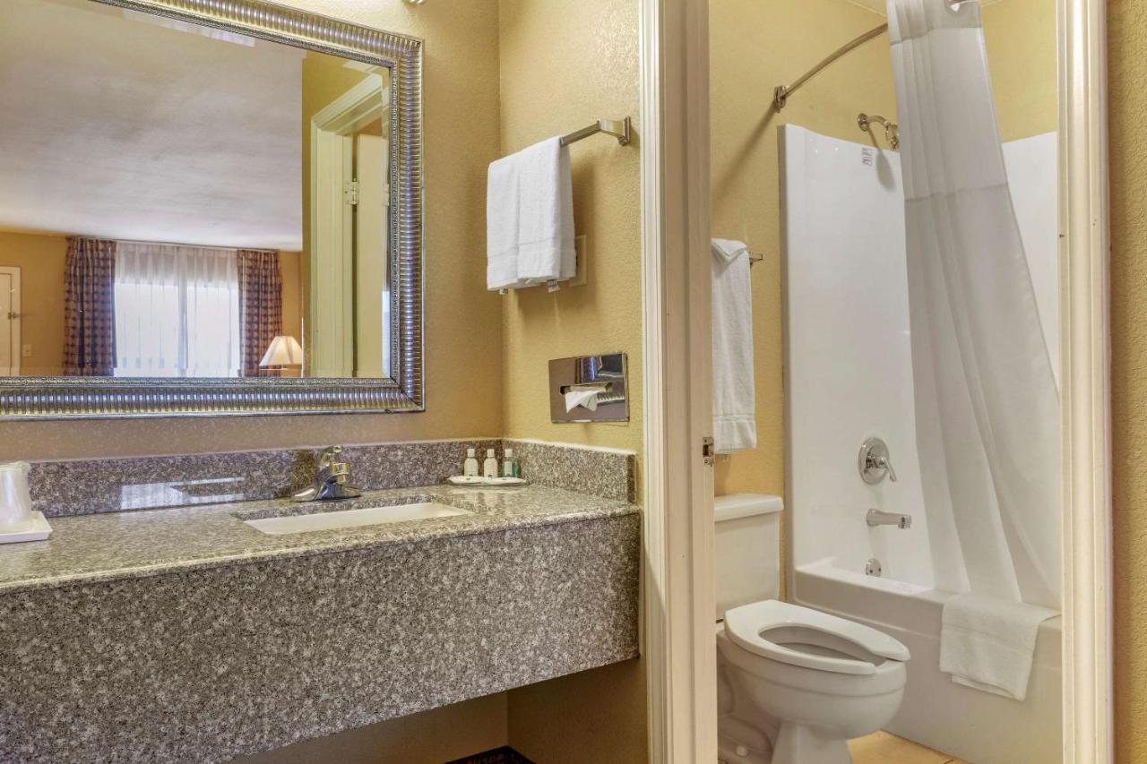 Quality Inn Russellville I-40 Экстерьер фото