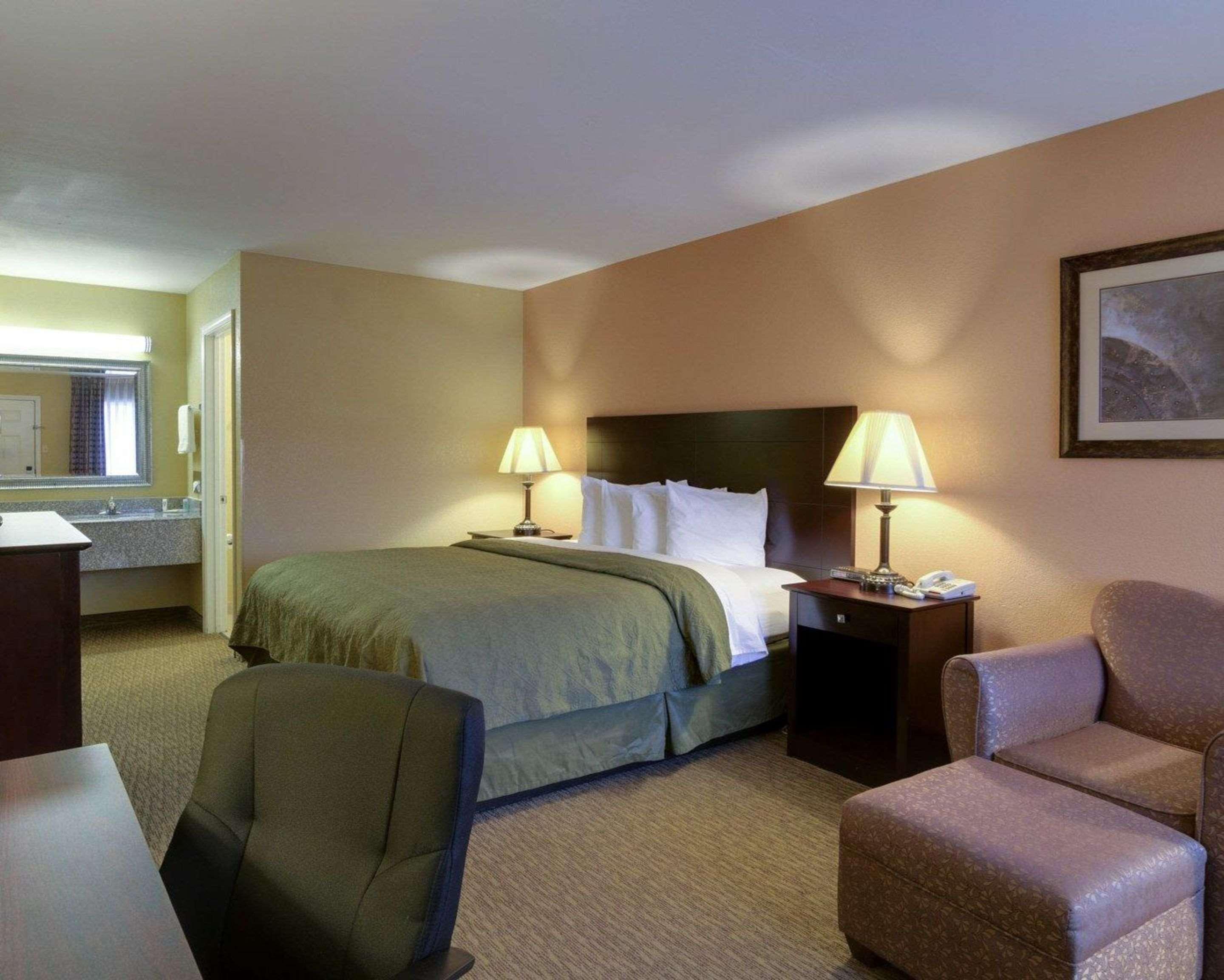 Quality Inn Russellville I-40 Экстерьер фото