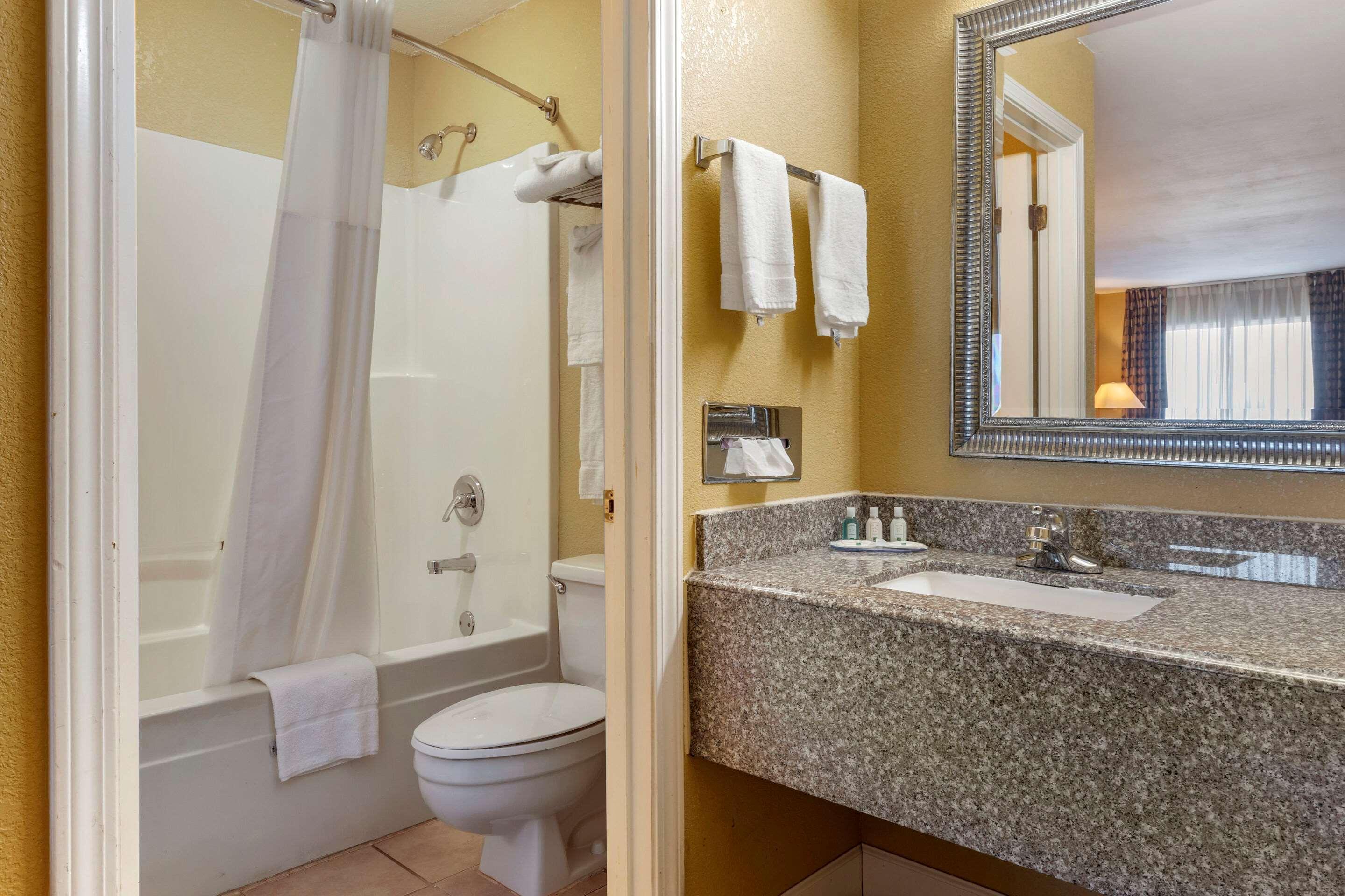 Quality Inn Russellville I-40 Экстерьер фото